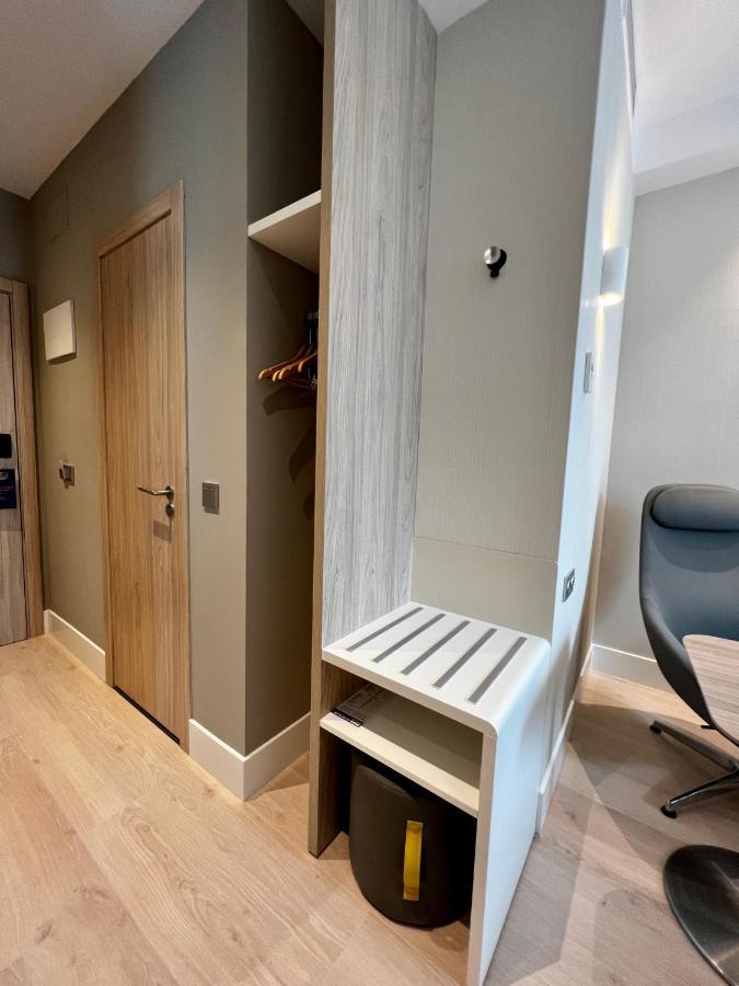 Holiday Inn Express - Madrid - Airport By Ihg Eksteriør billede