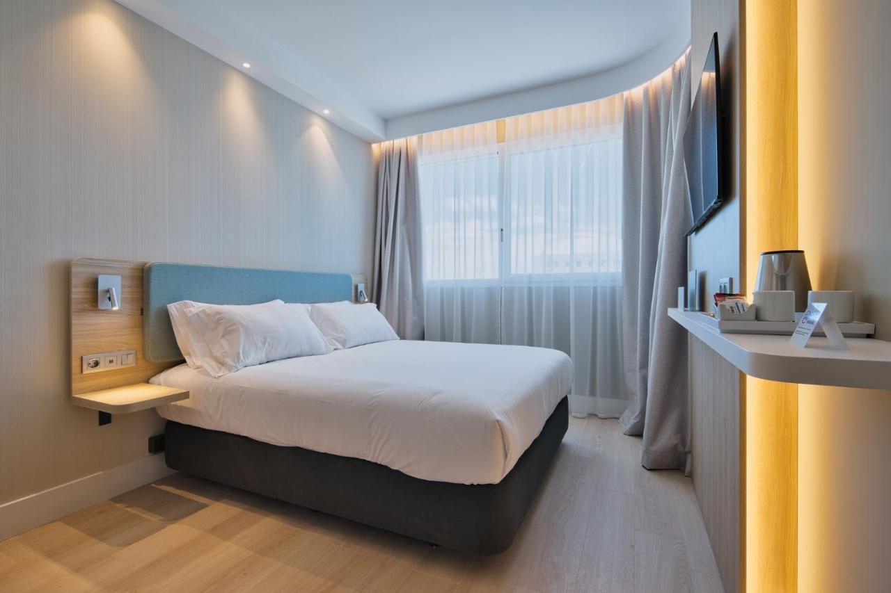 Holiday Inn Express - Madrid - Airport By Ihg Eksteriør billede