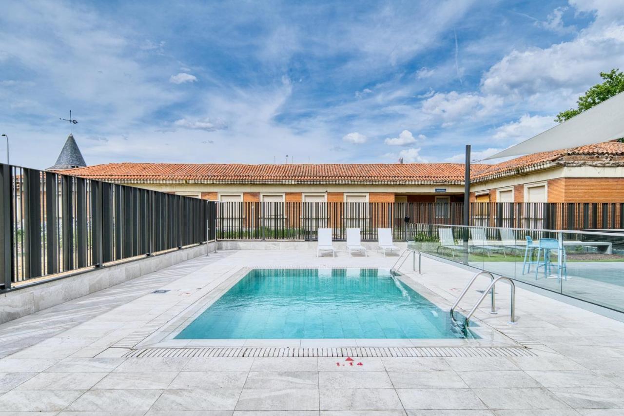 Holiday Inn Express - Madrid - Airport By Ihg Eksteriør billede