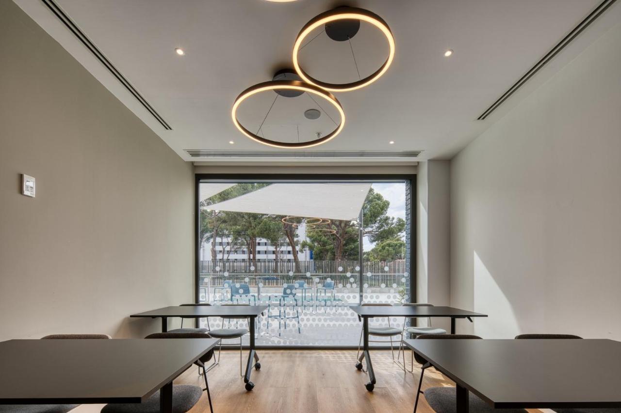 Holiday Inn Express - Madrid - Airport By Ihg Eksteriør billede